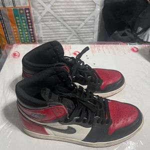Jordan 1 Retro High OG Bred Toe